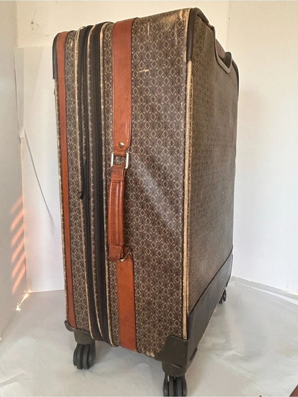 Vintage Hartman Wings  diamond Brown Rolling Travel Suitcase Hartman 27”